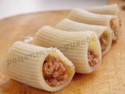 Hogyan kell főzni a cannelloni a hús a sütőben recept egy fotó