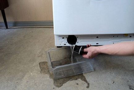 Hogyan engedje le a vizet a mosógép, amikor kitört