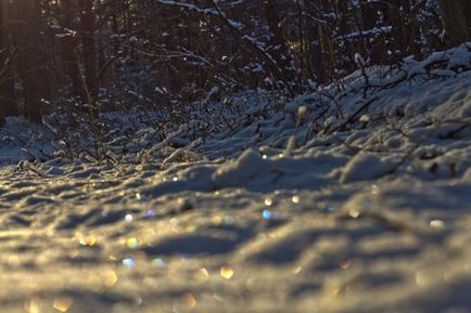 Hogyan lehet eltávolítani a havat, hogy bemutassák a textúra és fényét