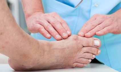 Hogyan lehet eltávolítani a csont és a láb a hagyományos népi kezelések