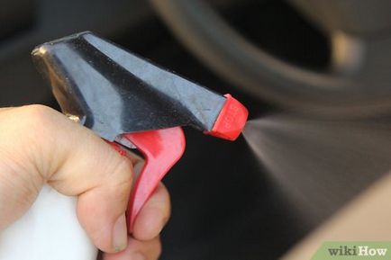 Hogyan lehet eltávolítani a szag a kiömlött tej az utastérben az autó