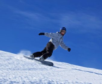 Hogyan válasszuk ki a snowboard kezdőknek lovasok
