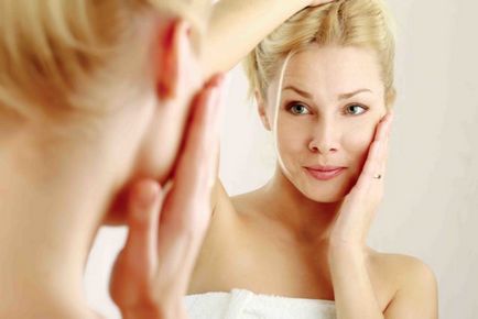 Kozmetikai olajok arckrém helyett tippeket használva