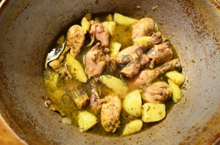 Csirke burgonyával bográcsban - lépésről lépésre recept fotók