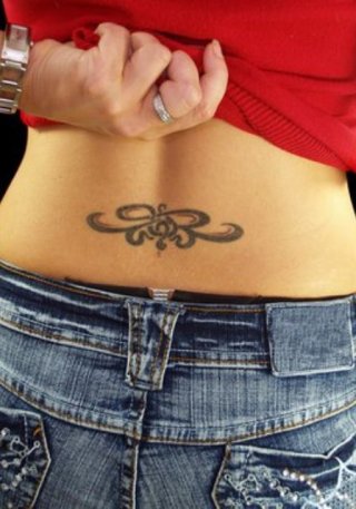 Kis tetoválás a lányok népszerű lehetőségeket, fotók