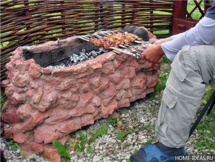 Grill, hogy a saját kezébe