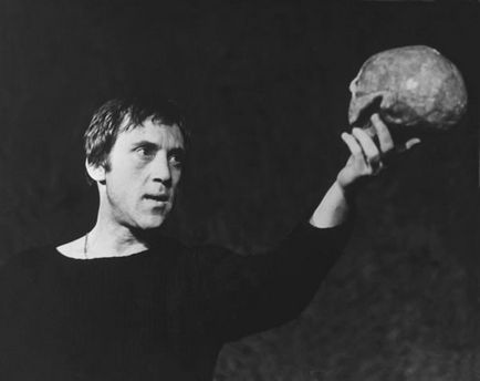 Hamlet monológ „Lenni vagy nem lenni ez itt a kérdés”