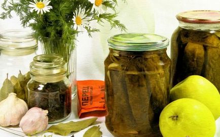 Uborka, pácolt téli bankokban egyszerű receptek, hogyan savanyú uborka, fotó és videó