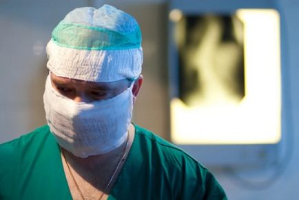 Műtét a gerinc scoliosis 3, 4 fok típusok, jelzések, különösen sebészeti (gerincferdülés) műtét a gerinc gerincferdülés 3, 4 fok típusok, jelzések, főleg sebészeti