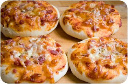 Pizza a cafeteria recept