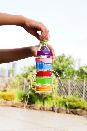 Műanyagból készült palackok saját kezűleg az otthoni, kerti és óvoda