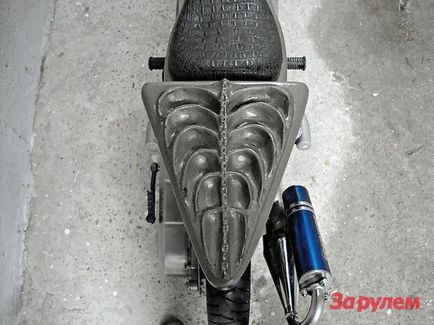 Kapcsolja be a robogó egy motorkerékpár a kezével - az eredmény a (fotók)