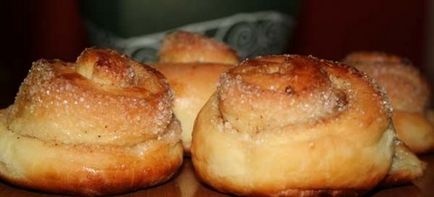 Recept zsemle a kemencében - finom és egyszerű, gazdag és szegény, édes zsemlék és rozs