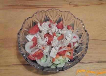 Saláta recept friss kínai kel, paradicsom, uborka, csirke, bors