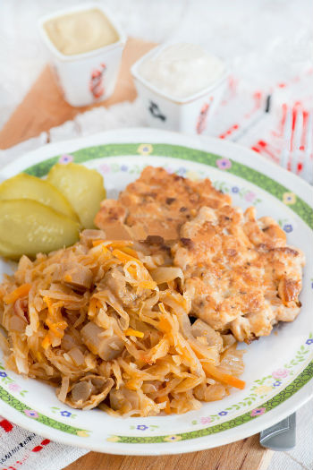Recept káposzta gombával és csirke - párolt káposztával 1001 élelmiszerek (gomba) Recept káposzta gombával és csirke - párolt káposztával 1001 étel