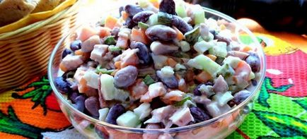 Saláta bab és a csirke - receptek, piros, fehér, zöld, konzerv bab és
