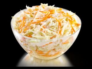 Saláta kolbász sajt-lépésben receptek, kalóriatartalmú