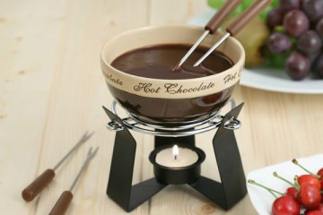 Csokoládé fondü recept és fotó a honlapon szól desszertek