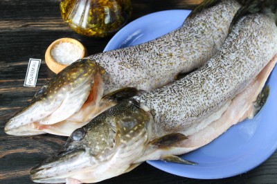 Pike a sütőben - lépésről lépésre recept, hogyan kell főzni fotókkal