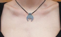 Szláv amulettek ezüst fülbevalók, medálok, fésűk