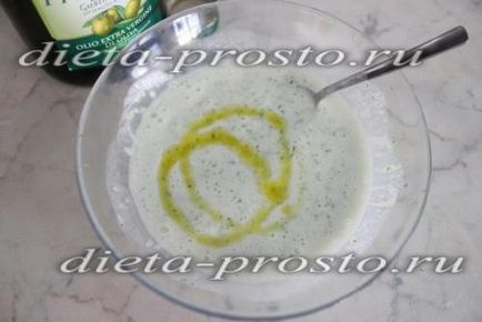 Tzatziki szósz - a szósz, snack joghurt uborka és a fokhagyma (fokhagyma) Tzatziki szósz - a szósz, snack joghurt uborkával és fokhagymával