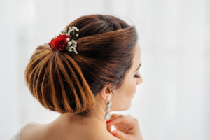 Esküvői frizura hamis zárak fotó, videó