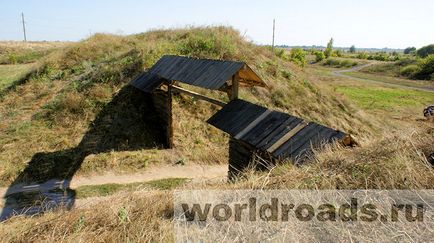 Keresve a kincseket egy ősi erődítmény, utak a világ