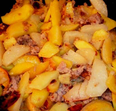 Sült krumpli darált húst egy serpenyőben recept egy fotó