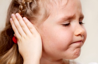 Folyadék a fülben a dobhártya mögött kezelésében gyermek és felnőtt