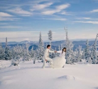 Téli esküvői fotózásra szeretnék rendezni egy elegáns nyaralás