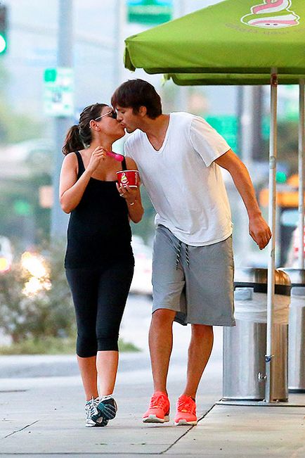 Csillagok újszerű Mila Kunis és Ashton Kutcher, hello! Oroszország