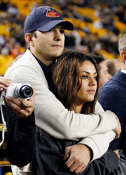 Csillagok újszerű Mila Kunis és Ashton Kutcher, hello! Oroszország