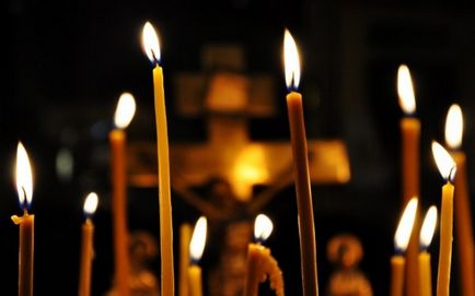 Mivel az egyház tesz egy gyertyát az egészségügyi (gyertya) Mivel az egyház tesz egy gyertyát az egészségre