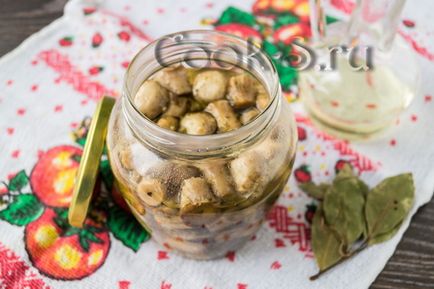 Hogyan páclében gombát otthon lépésről lépésre recept fotókkal snack