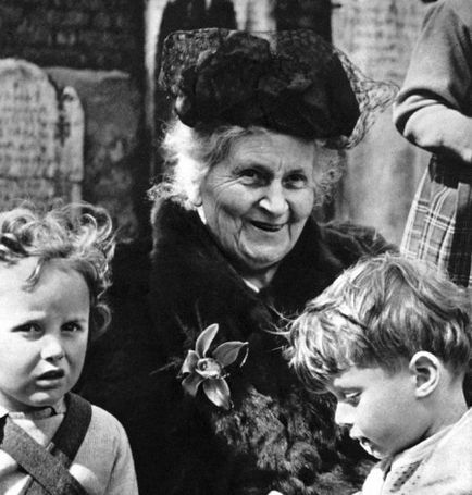 A technika a Maria Montessori (51 fotó), mi ez a rendszer a korai fejlesztés, játékok, anyagok, (a) A technika a Maria Montessori (51 fotó), mi ez a rendszer a korai fejlesztés, játékok, anyagok,