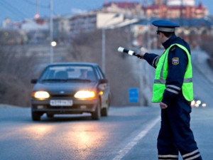 Emlékeztető, hogy a vezetőt, ha kommunikál a DPS 2017 kommunikációs szabályokat a közlekedési rendőrök és a közlekedési rendőrség