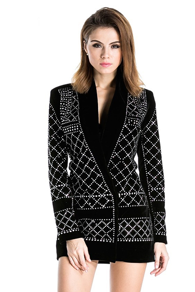 Dress-kabát - látványos ruhát, ami gerjeszti egynél több csoportban (ruha-kabát) Dress-kabát - látványos ruhát, ami gerjeszti egynél több csoportban