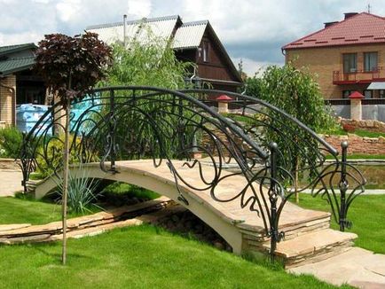 Kerti hidak a kerttervezés fotó (Kerti fém hidak) Kerti hidak a táj design fotó