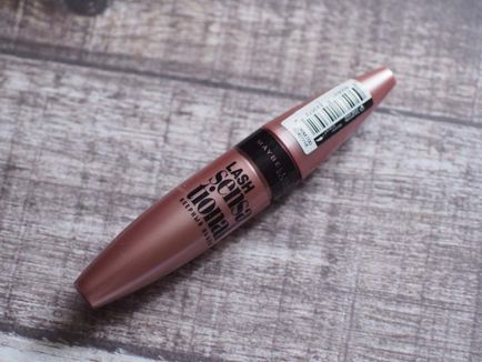 Mascara Maybelline ostor szenzációs és homlokát dráma az én vélemény - Elena Chemezov