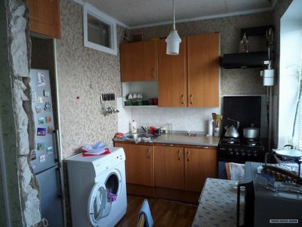 Dicséret! Amint azt felújított 2 szobás Hruscsov (peretirka mennyezeti falak) Dicséret! Amint azt felújított 2 szobás Hruscsov
