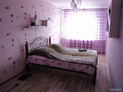 Dicséret! Amint azt felújított 2 szobás Hruscsov (peretirka mennyezeti falak) Dicséret! Amint azt felújított 2 szobás Hruscsov