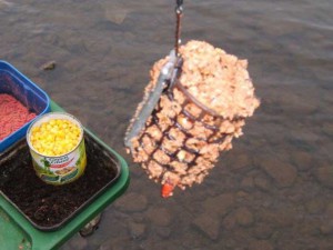 Alsó horgászbot egy vályú tartozékok és halászati ​​eszközök