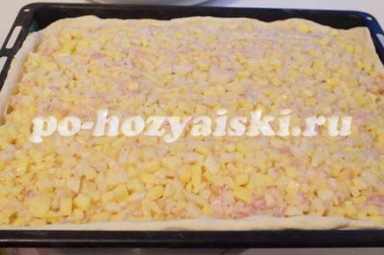 Élesztő pite hús és a burgonya, a recept egy fotót