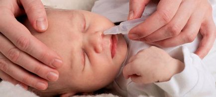 Hogyan mossa a csecsemő orra otthon - hogyan mossa rendesen (videó)