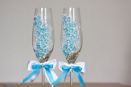 Hogyan lehet díszíteni a szemüveget, hogy az esküvő a kezével, kristályok, amennyire csak lehetséges, a szépen díszíteni, díszíteni