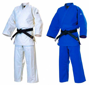 Hogyan válasszuk ki, és hol lehet megvásárolni a kimonó számára judo, az egészséges test (kimonó judo) Hogyan válasszuk ki, és hol lehet megvásárolni a kimonó számára judo, egészséges test