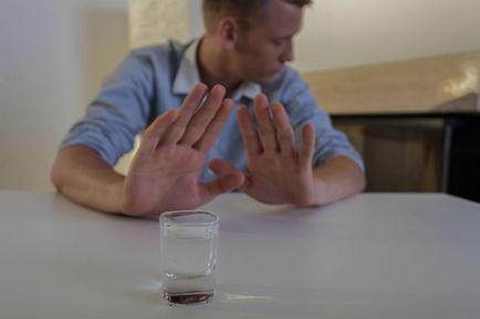 Hogyan készítsünk egy személy hagyja abba az ivást módszerek, eszközök, ötletek (kilépés) Hogyan készítsünk egy személy hagyja abba az ivást módszerek, eszközök, ötletek