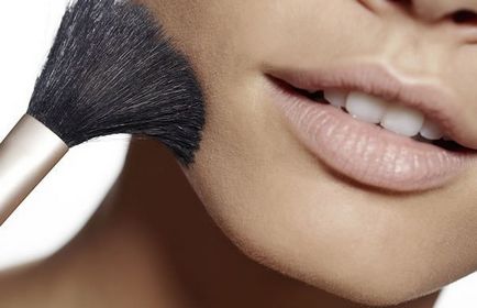 Javítás az arc smink segítségével mit és hogyan kell csinálni (jobbra) Javítás az arc smink segítségével mit és hogyan kell csinálni
