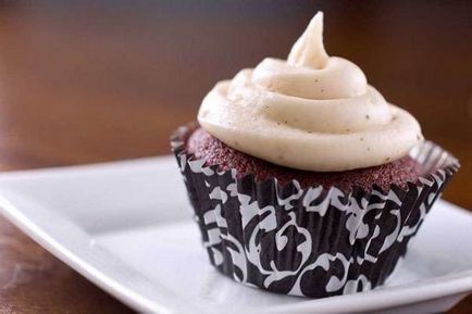 Cream díszítő sütemények tetején lépésről lépésre receptek képekkel (ékszerek) Cream díszítő sütemények tetején lépésről lépésre receptek fotókkal