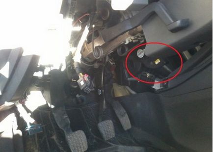 Cruise hogyan szétszedni egy torpedót, hogy a kályha, hogy húzza zár - javítás és tuning Chevrolet (hajtómű) Cruise hogyan szétszedni egy torpedót, hogy a kályha, hogy húzza zár - javítás és tuning Chevrolet